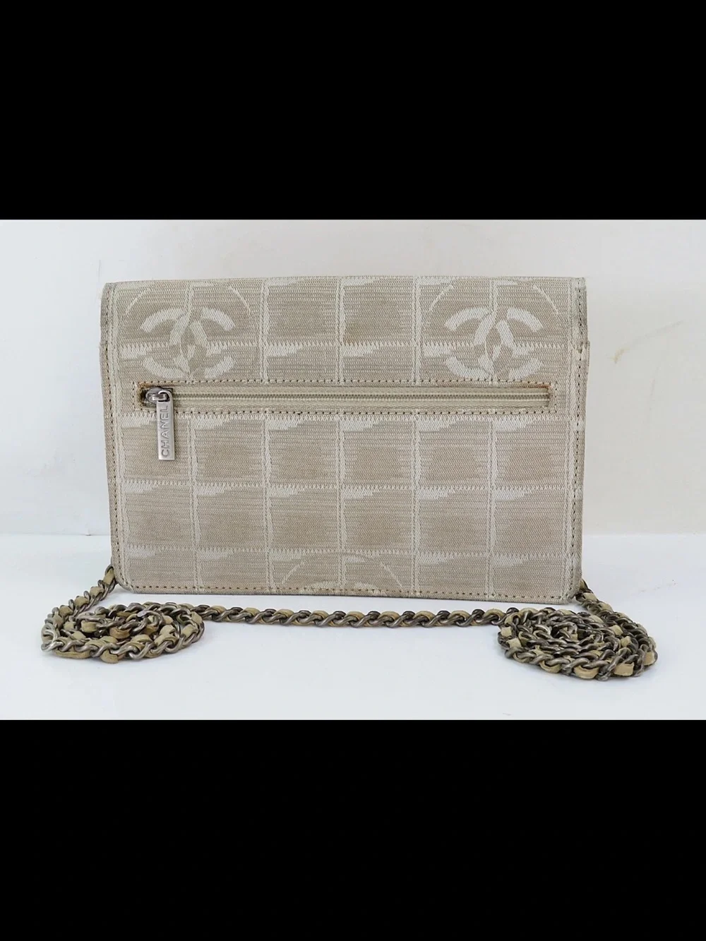 CHANEL Beige Quilted-Pattern Chain Crossbody Bag